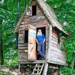 AFTER GRANDMA PASSED, GRANDPA FOUND PEACE IN HIS OLD CABIN—FAR FROM HOME AFTER GRANDMA PASSED, GRANDPA FOUND PEACE IN HIS OLD CABIN—FAR FROM HOME