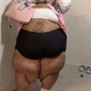 Rapper claims Lyft driver refused her ride Rapper claims Lyft driver refused her ride