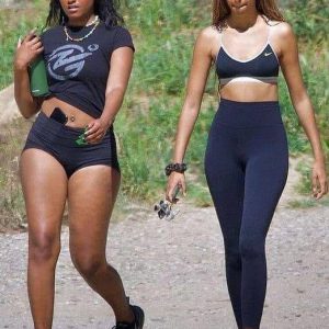 Malia and Sasha Obama party with rapper Drake Malia and Sasha Obama party with rapper Drake
