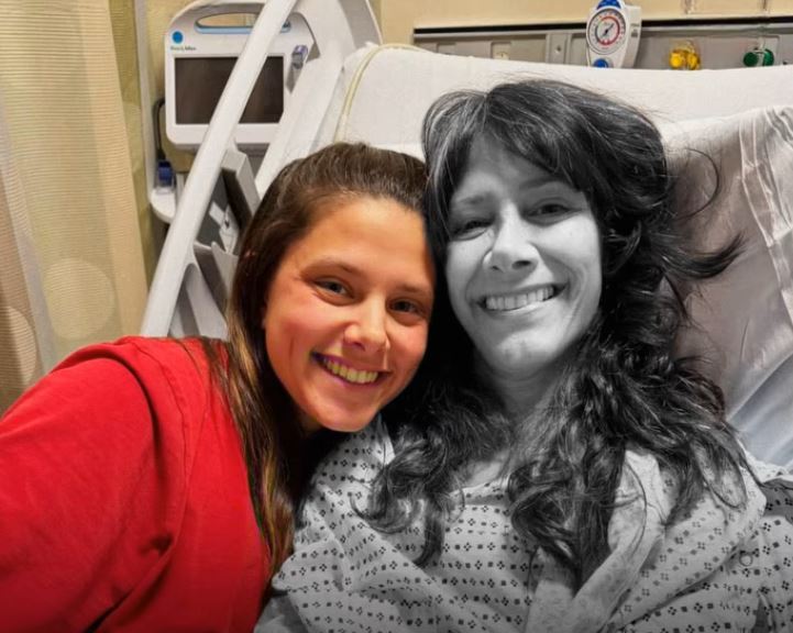 Mother of 6 Was Misdiagnosed for Months – Her Rare Cancer Story Has Touched Millions