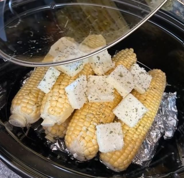 Juicy Crockpot Corn on the Cob: The Easiest and Most Flavorful Way to Cook It