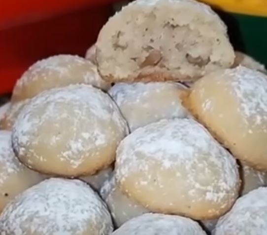 Irresistible Buttery Pecan Snowballs