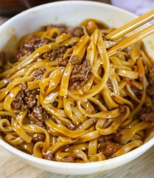 Once You Try This Ground Beef Lo Mein, You’ll Never Order Takeout Again