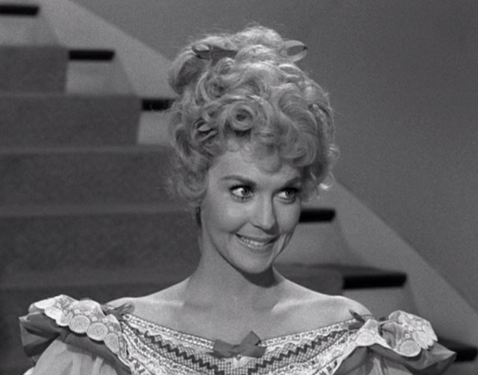 Do You Remember Her? The Sitcom Star and Animal Lover We Lost in 2015