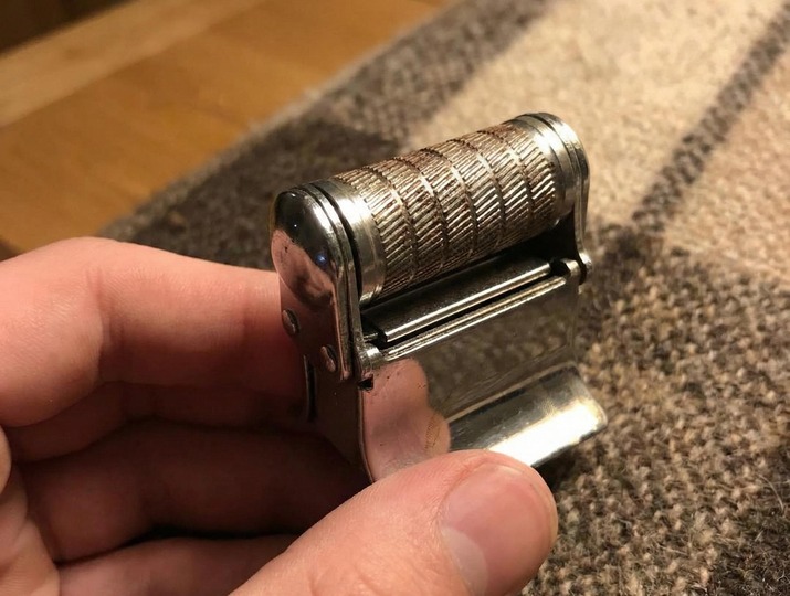This Vintage Dry Shaver Experiment Left Grooming History Changed